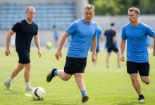 Wykres pokazujący regresję do średniej w wynikach sportowych